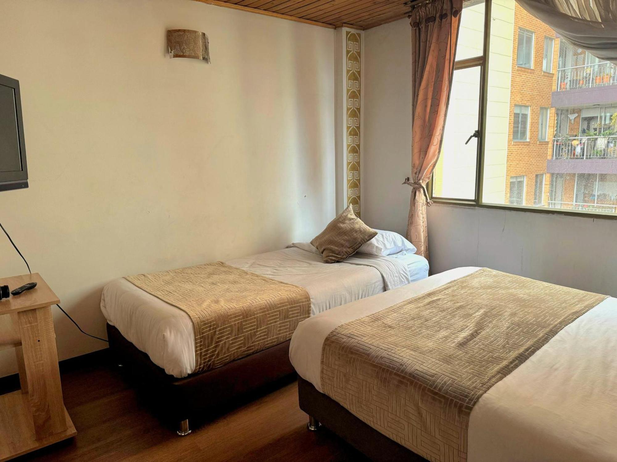 Hotel Oporto 83 Bogotá Esterno foto